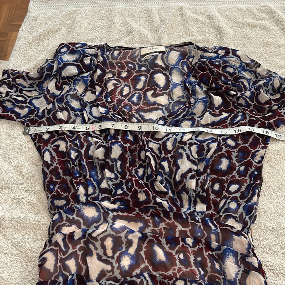 Ba&sh beautiful Robe Cala animal print tiered dress with side zipper and snaps. - Picture 10 of 16